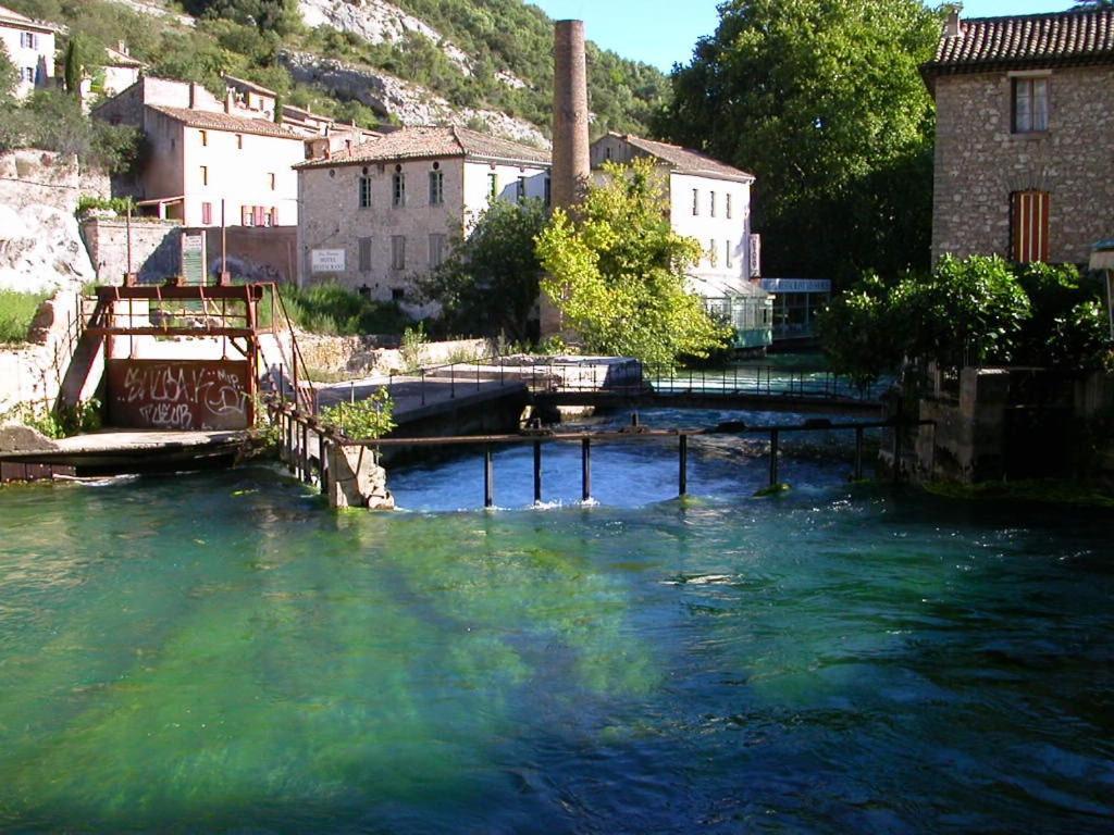 Villa La Calvinette Pernes-les-Fontaines Exterior foto